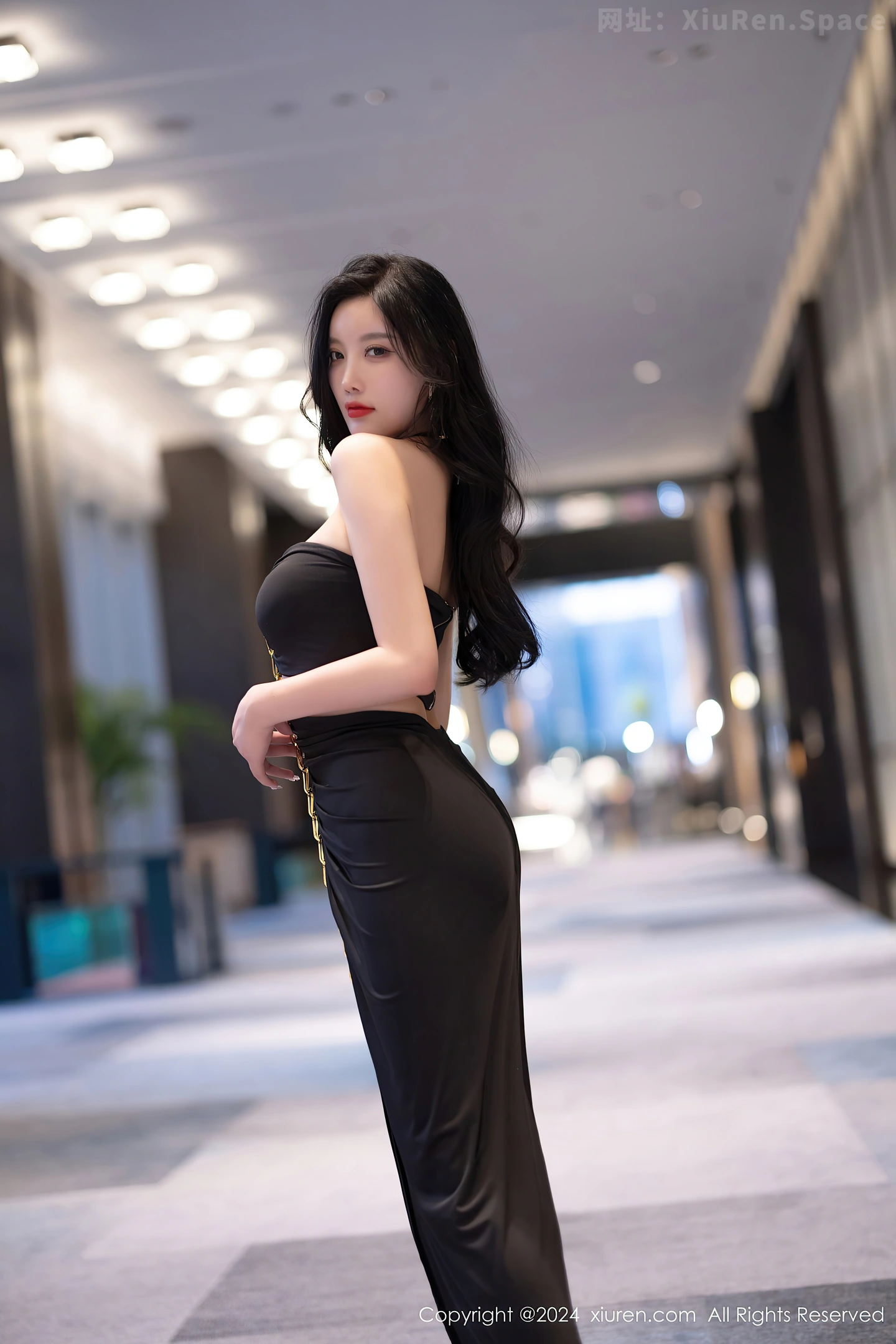 图片[3]-[XiuRen秀人网]VOL.8484 女神杨晨晨Yome黑色长裙露性感黑色内衣配超薄黑丝极致魅惑写真76P-秀人网官方网站